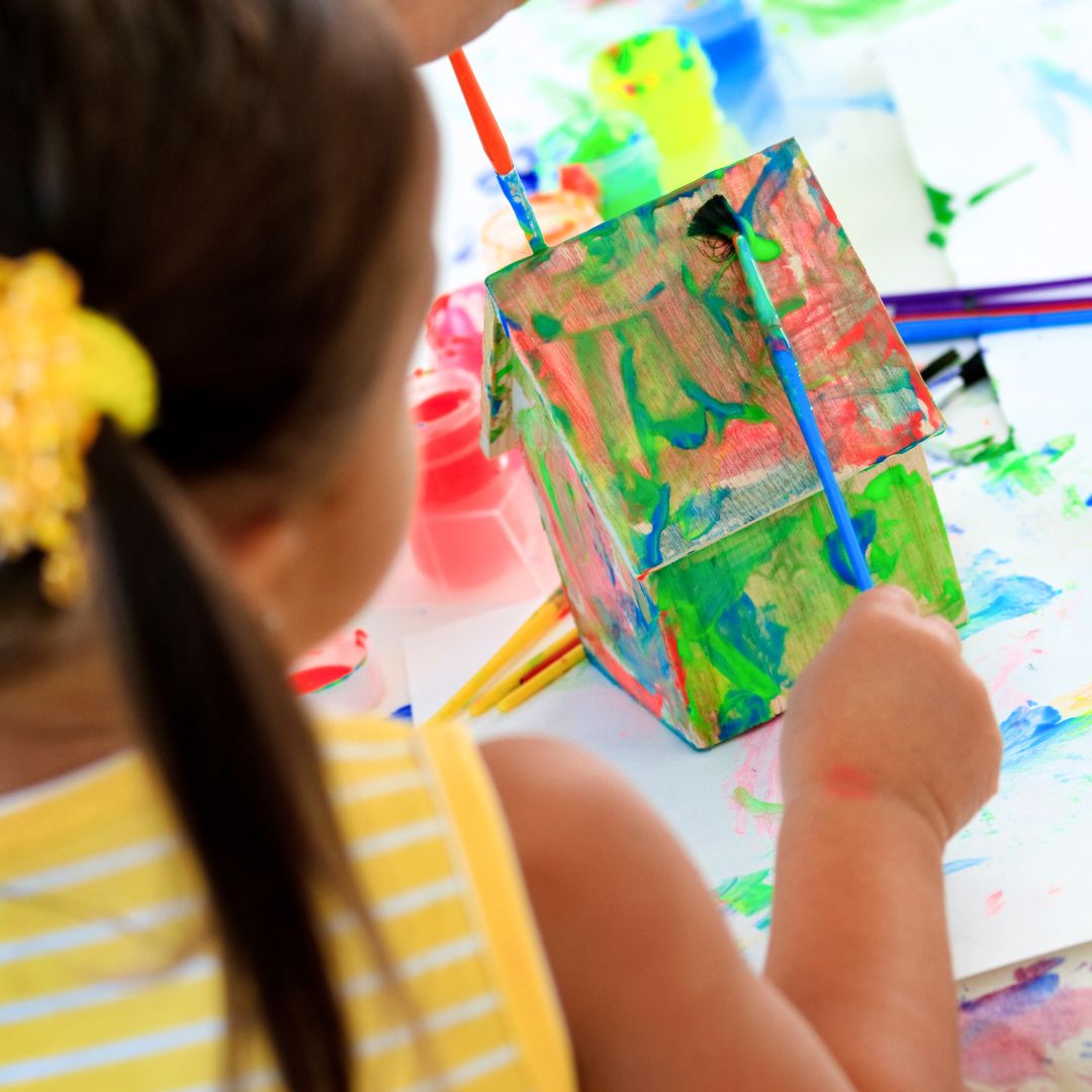 child painting 